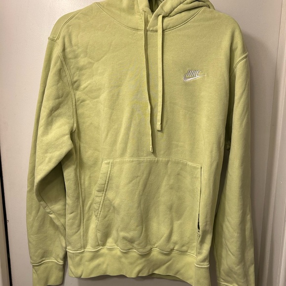 Nike Sportswear Club Fleece Hoodie - Picture 3 of 5